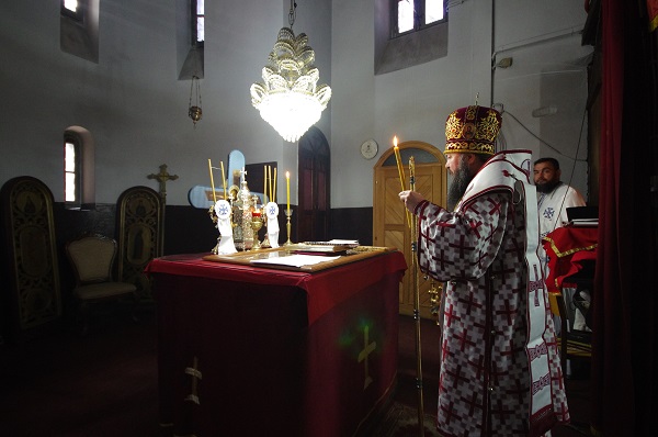 Света Литургија во Вторник од Светлата Седмица