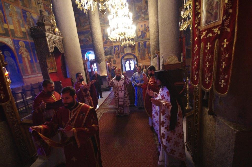Света Литургија на Недела пред Богојавление