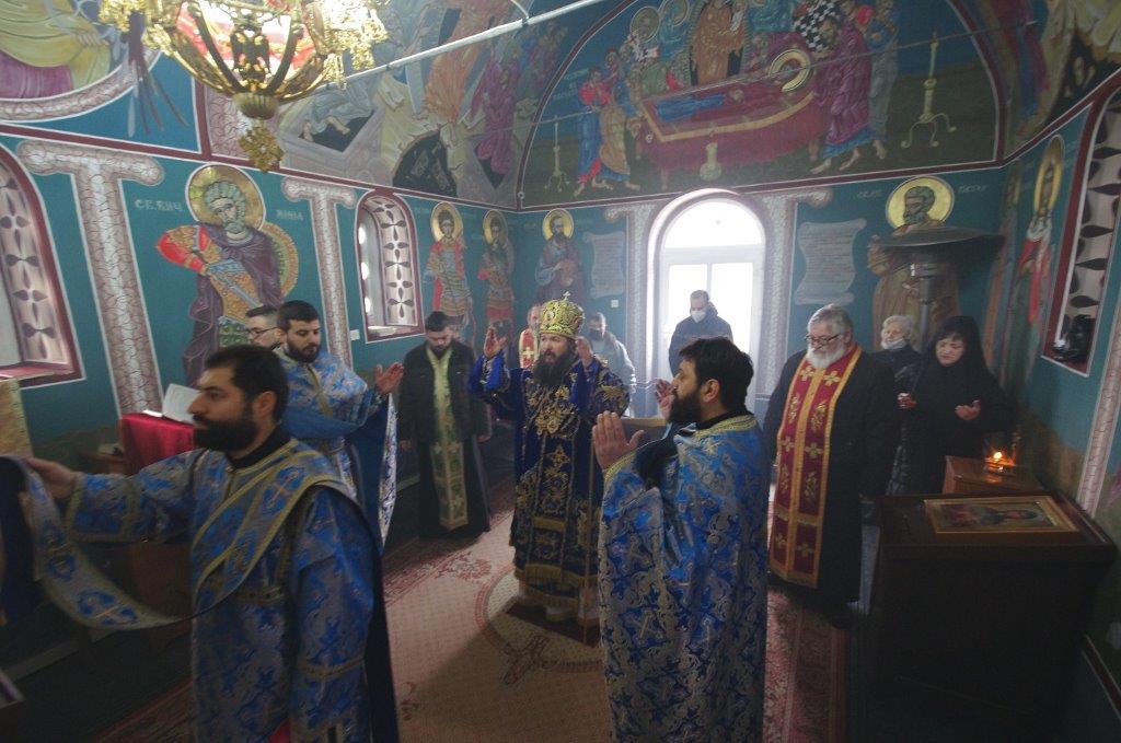 Света Литургија за празникот на светите маченици Теопемпт и Теона. Голем Водокрст
