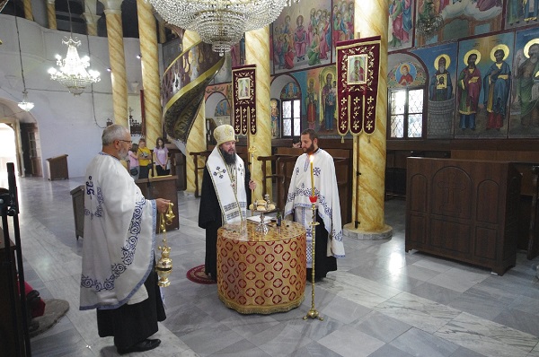 Вечерна богослужба за празникот на светите славни и сефални апостоли Петар и Павле – Петровден