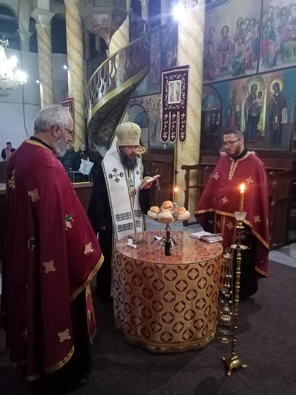 Вечерна богослужба за празникот Воведение на Пресвета Богородица
