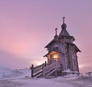 Осветување на црква на Антарктикот