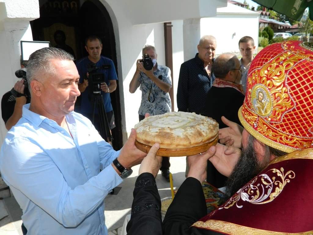 Славски колач во „Етно-село Тимчевски“